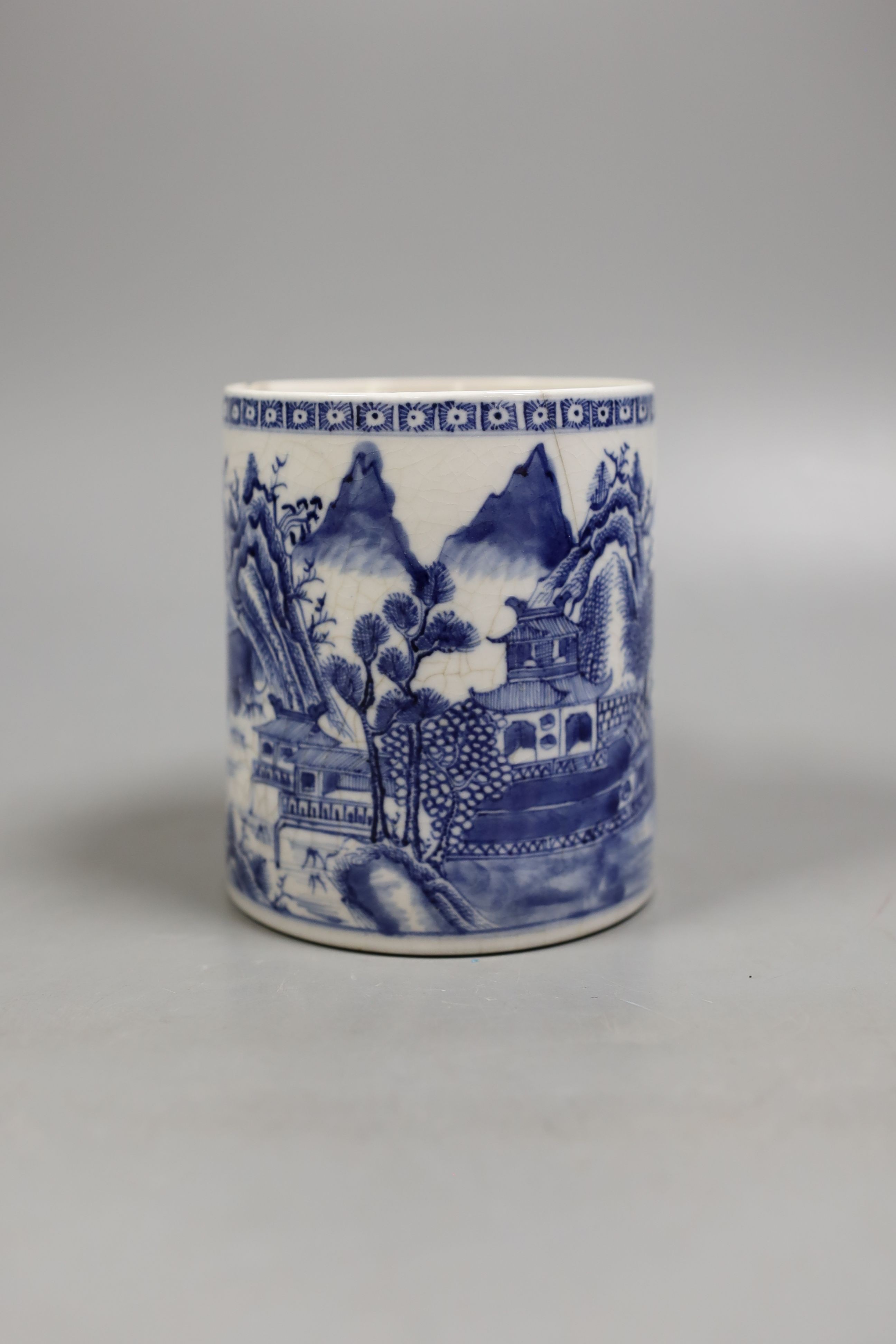 A Chinese blue and white mug, late 18th century, 11.5 cms high.
